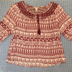 Printed Long Sleeves with Scoop Neck Size Small